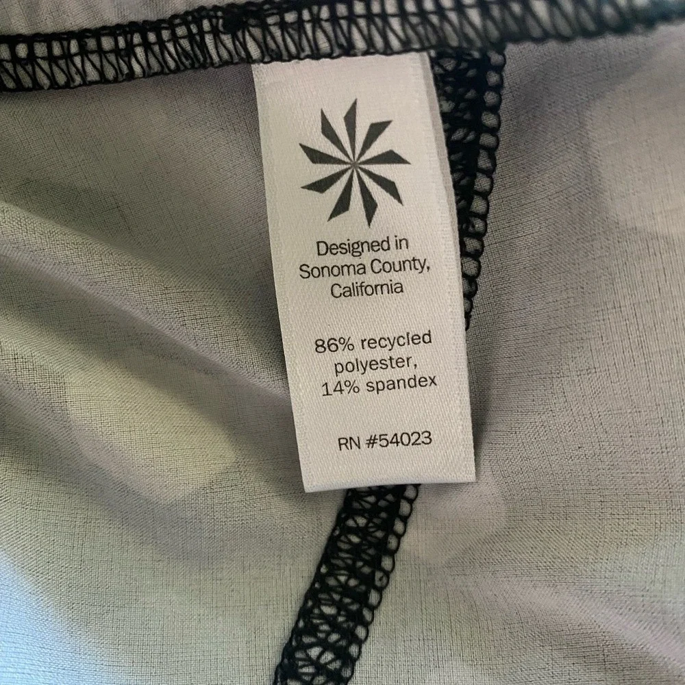 Athleta‎ Hex Stellar Geometric Running Shorts Athleisure Gym Pickleball Sporty